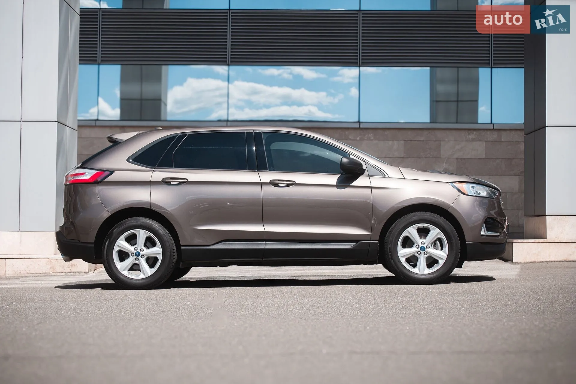 2019 Ford Edge - мініатюра 2