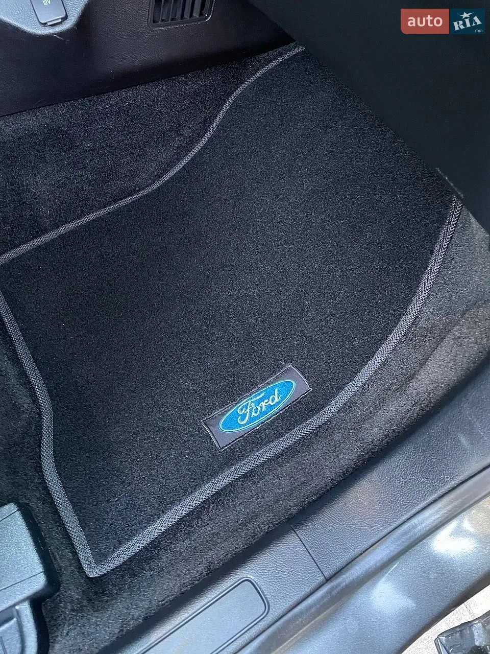 2017 Ford Edge - мініатюра 29