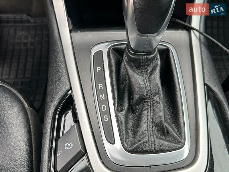 Внедорожник / Кроссовер Ford Edge 2015 в Черновцах