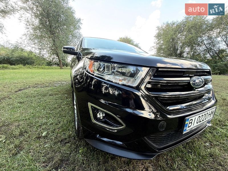 Позашляховик / Кросовер Ford Edge 2016 в Глобиному