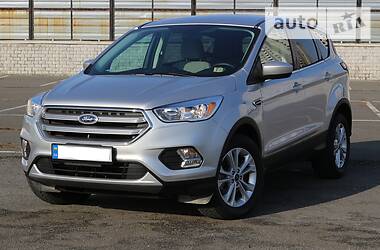 Внедорожник / Кроссовер Ford Escape 2017 в Киеве