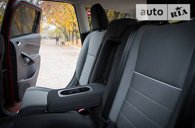 Позашляховик / Кросовер Ford Escape 2014 в 