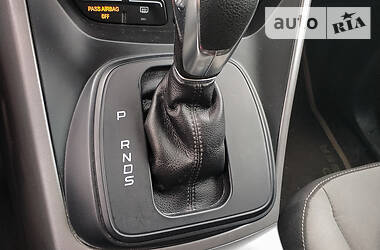 Позашляховик / Кросовер Ford Escape 2014 в 