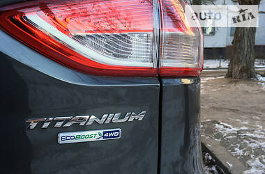 Позашляховик / Кросовер Ford Escape 2016 в 