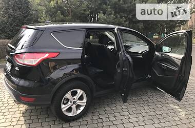 Позашляховик / Кросовер Ford Escape 2013 в 