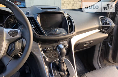 Позашляховик / Кросовер Ford Escape 2012 в 
