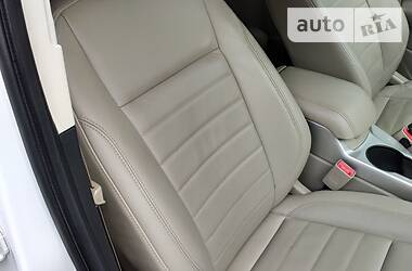 Позашляховик / Кросовер Ford Escape 2013 в 