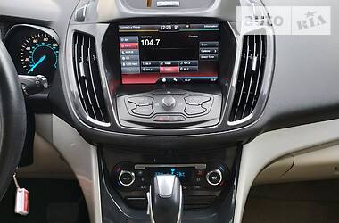 Позашляховик / Кросовер Ford Escape 2013 в 