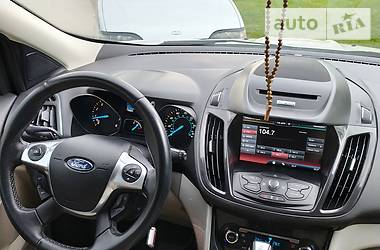 Позашляховик / Кросовер Ford Escape 2013 в 