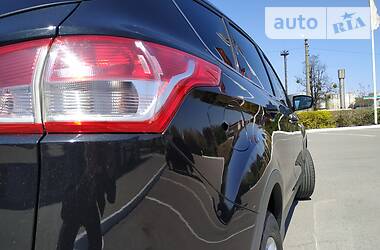 Позашляховик / Кросовер Ford Escape 2013 в 