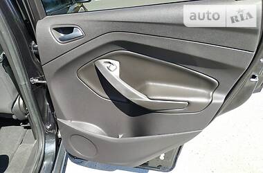 Позашляховик / Кросовер Ford Escape 2013 в 