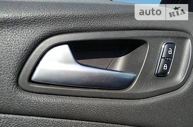 Позашляховик / Кросовер Ford Escape 2013 в 