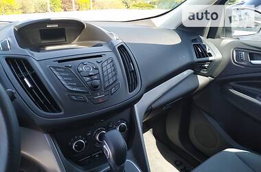 Позашляховик / Кросовер Ford Escape 2013 в 