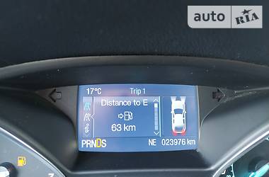 Позашляховик / Кросовер Ford Escape 2013 в 
