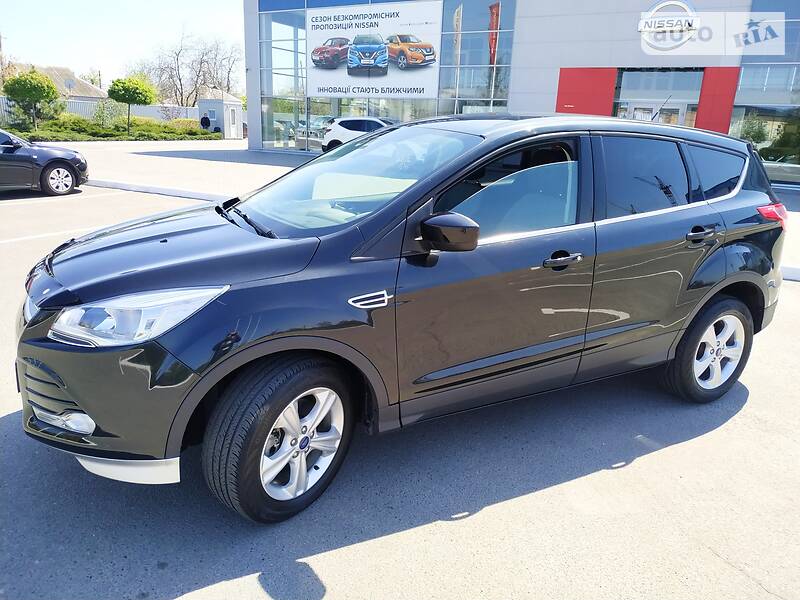 Позашляховик / Кросовер Ford Escape 2013 в 