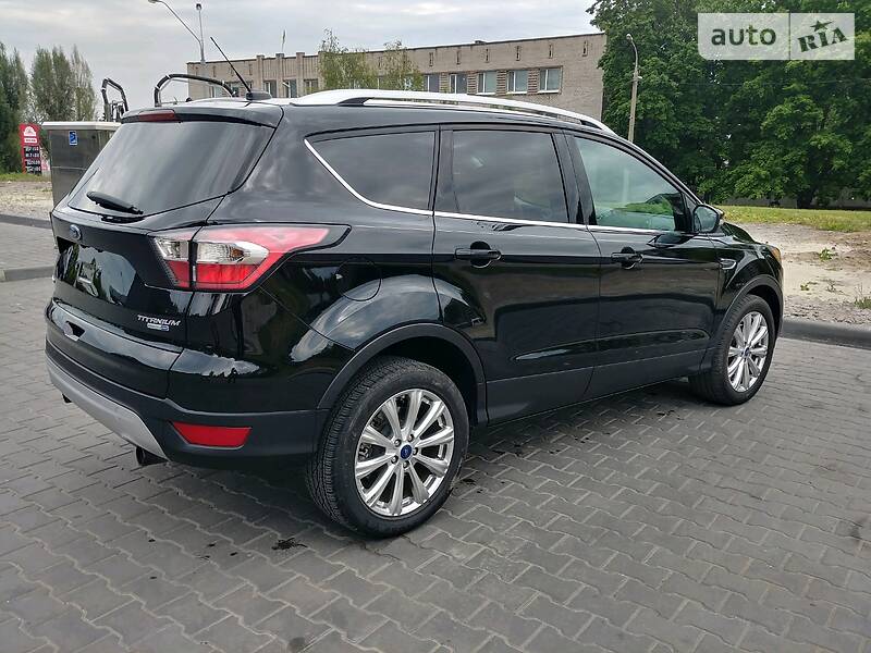 Позашляховик / Кросовер Ford Escape 2016 в Кам'янському