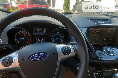 Внедорожник / Кроссовер Ford Escape 2015 в 