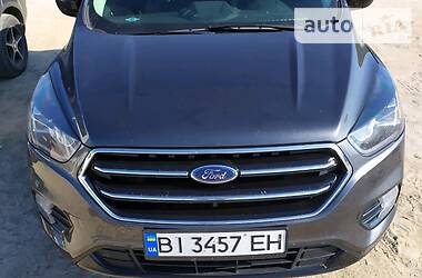 Позашляховик / Кросовер Ford Escape 2017 в 