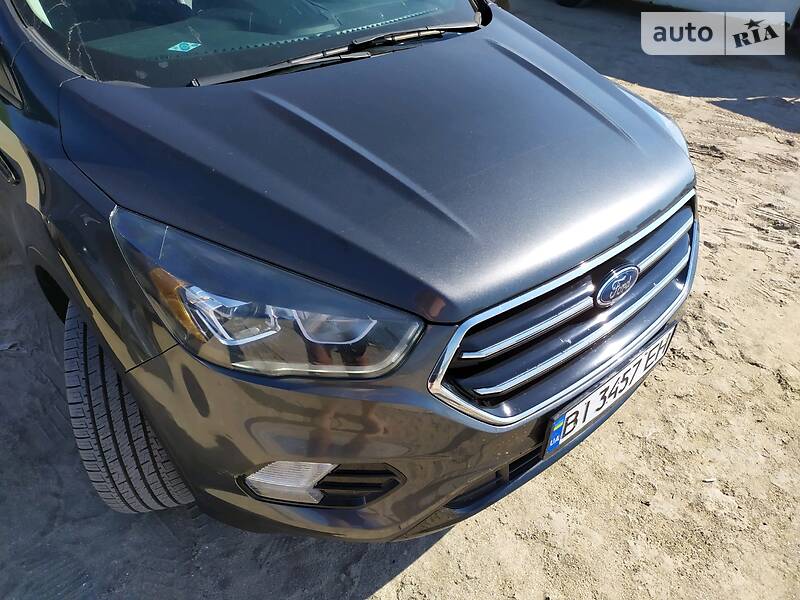 Позашляховик / Кросовер Ford Escape 2017 в Хоролі