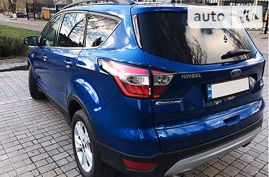 Позашляховик / Кросовер Ford Escape 2017 в 