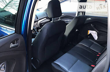 Позашляховик / Кросовер Ford Escape 2017 в 