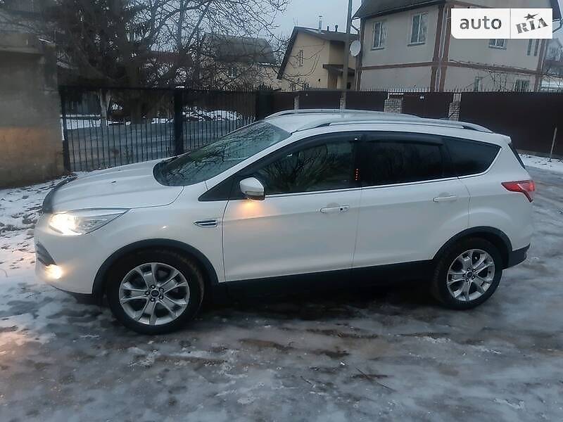 Ford Escape Titaniym