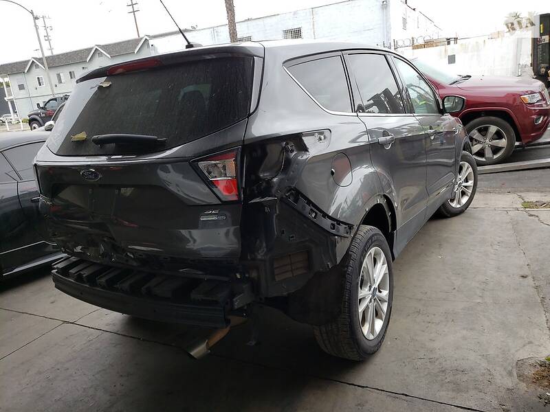 Внедорожник / Кроссовер Ford Escape 2017 в Тернополе