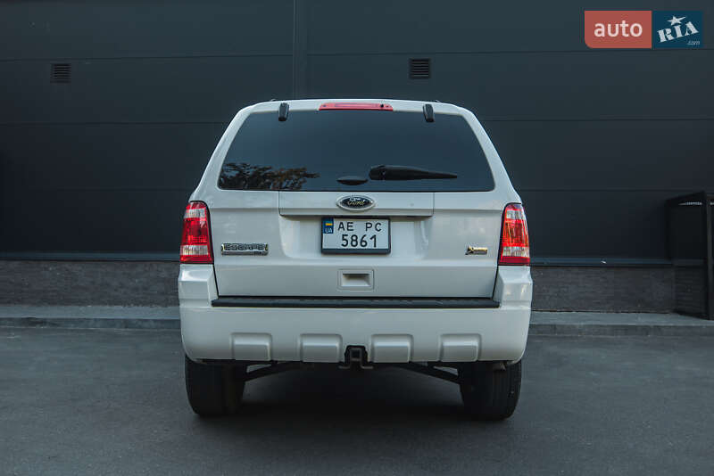 Внедорожник / Кроссовер Ford Escape 2011 в Днепре