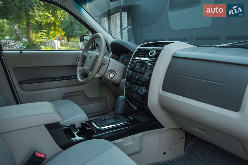 Внедорожник / Кроссовер Ford Escape 2011 в Днепре