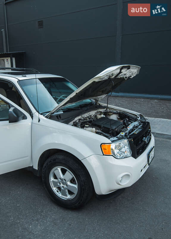 Внедорожник / Кроссовер Ford Escape 2011 в Днепре