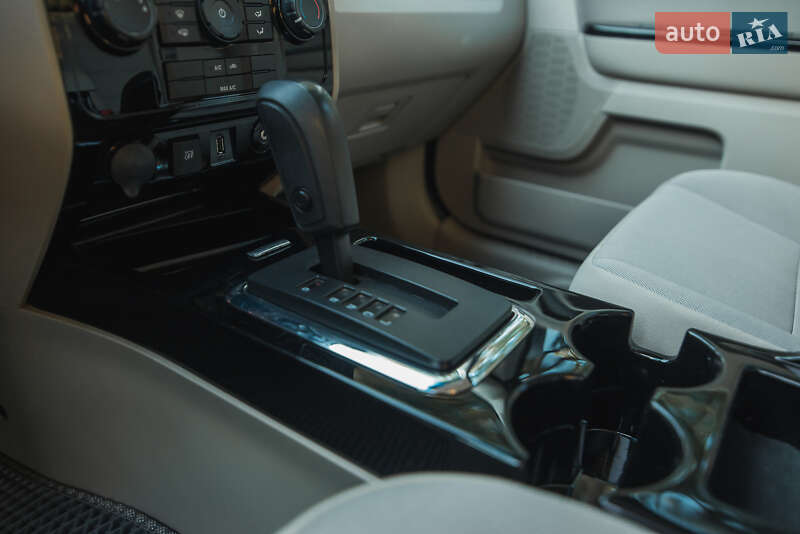 Внедорожник / Кроссовер Ford Escape 2011 в Днепре