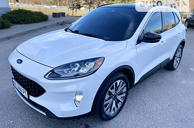 Внедорожник / Кроссовер Ford Escape 2020 в 