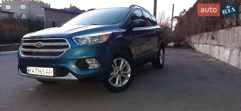 Внедорожник / Кроссовер Ford Escape 2018 в Киеве фото 2 Внедорожник / Кроссовер Ford Escape 2018 в Киеве