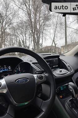 Внедорожник / Кроссовер Ford Escape 2013 в Пятихатках