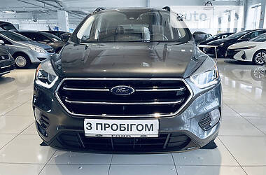 Внедорожник / Кроссовер Ford Escape 2019 в Сумах