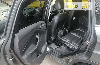 Внедорожник / Кроссовер Ford Escape 2016 в 