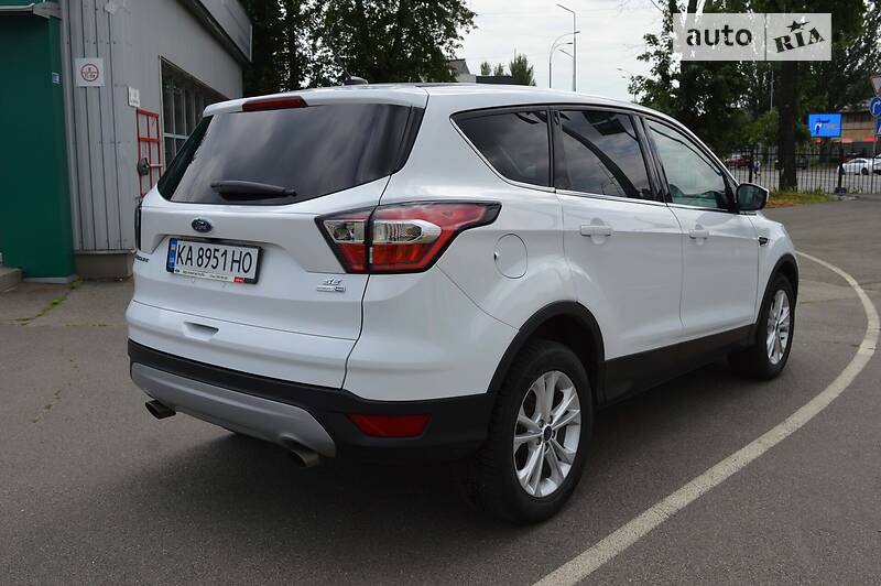 Позашляховик / Кросовер Ford Escape 2016 в Києві