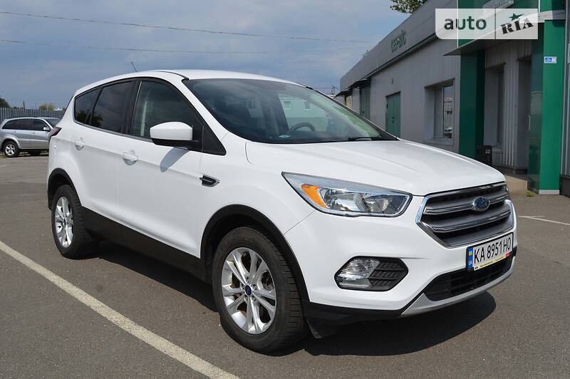 Позашляховик / Кросовер Ford Escape 2016 в Києві