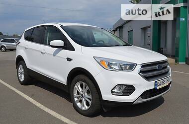 Внедорожник / Кроссовер Ford Escape 2016 в 