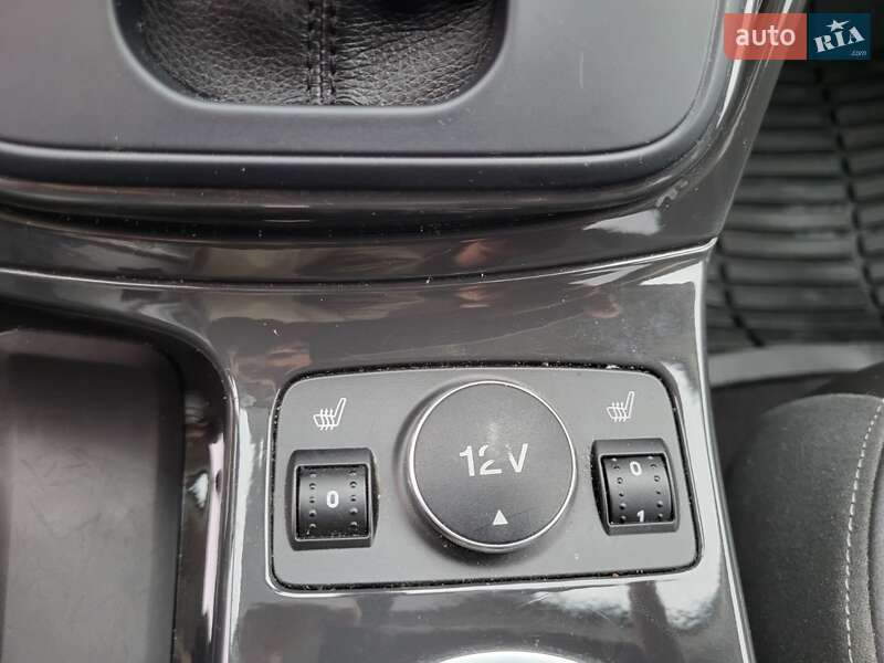 Внедорожник / Кроссовер Ford Escape 2014 в Костополе