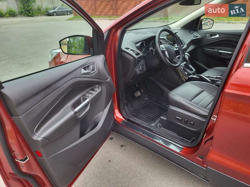 Внедорожник / Кроссовер Ford Escape 2014 в Костополе
