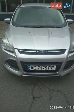 Внедорожник / Кроссовер Ford Escape 2015 в 
