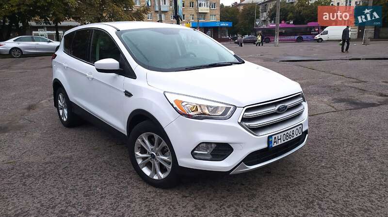 Внедорожник / Кроссовер Ford Escape 2019 в Краматорске