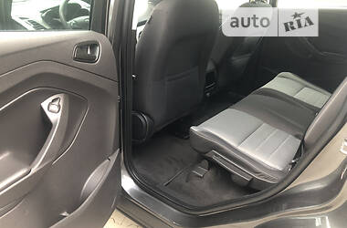 Позашляховик / Кросовер Ford Escape 2018 в 