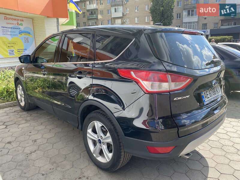 Внедорожник / Кроссовер Ford Escape 2015 в Новомосковске