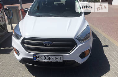 Позашляховик / Кросовер Ford Escape 2017 в Рівному