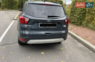 Внедорожник / Кроссовер Ford Escape 2019 в Киеве