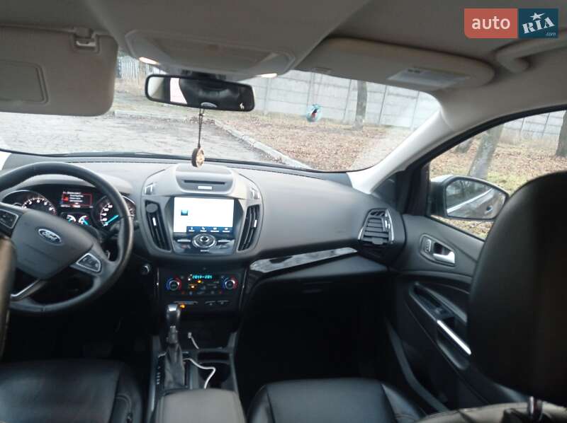 Внедорожник / Кроссовер Ford Escape 2017 в Змиеве