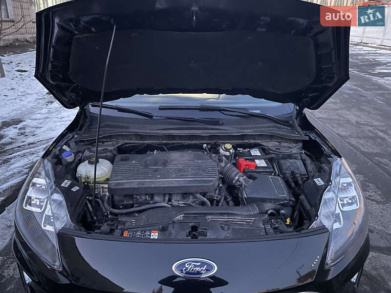 Внедорожник / Кроссовер Ford Escape 2020 в Киеве
