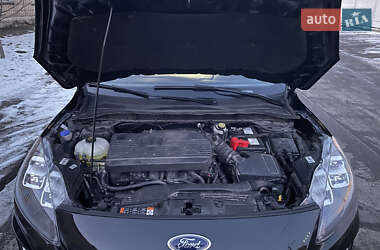 Внедорожник / Кроссовер Ford Escape 2020 в 
